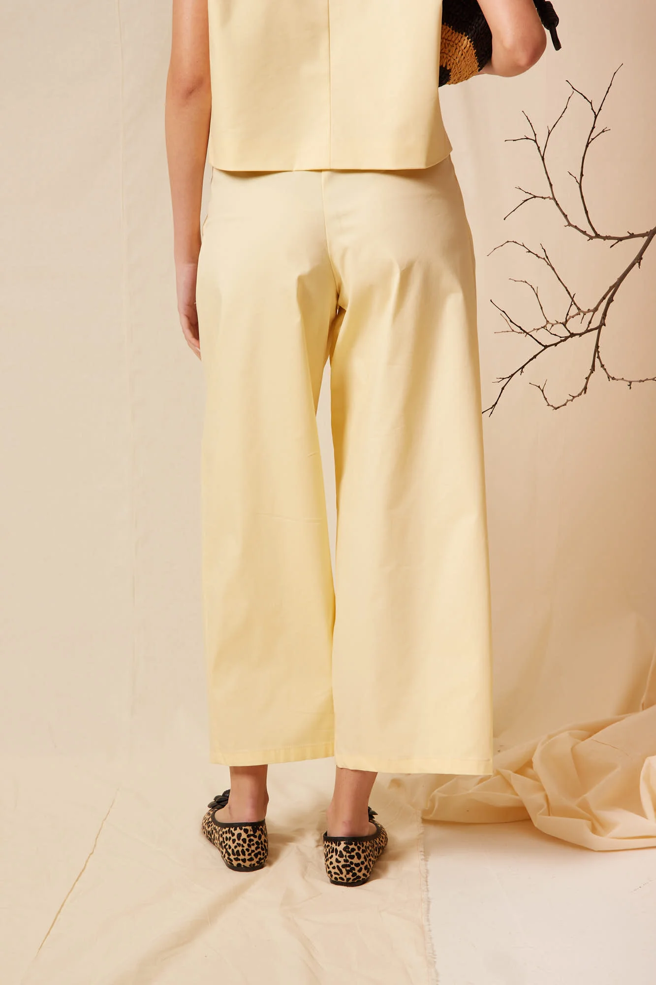 PANTALON MIKEL AMARILLO - Image 3
