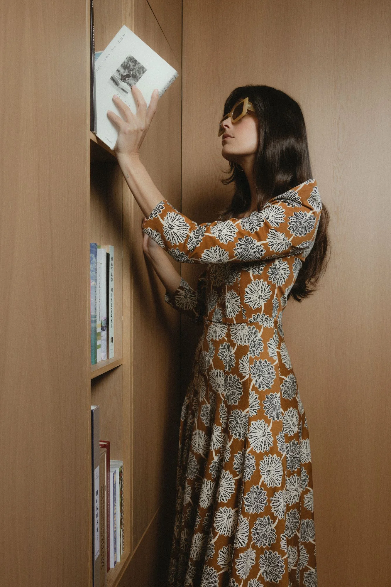 VESTIDO RENÉ MOSTAZA - Image 3