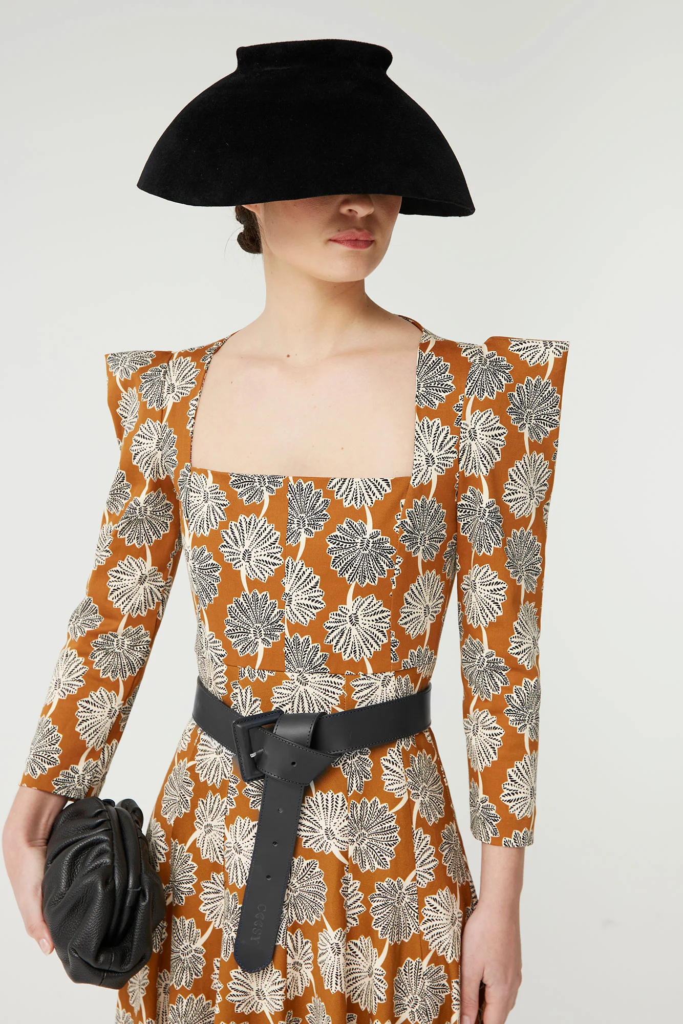 VESTIDO RENÉ MOSTAZA - Image 9